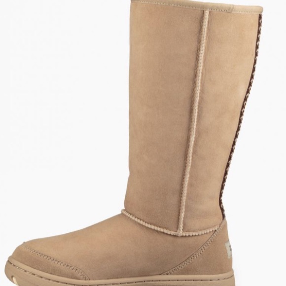 UGG Shoes - Ugg Australia original Tall sand color size 7